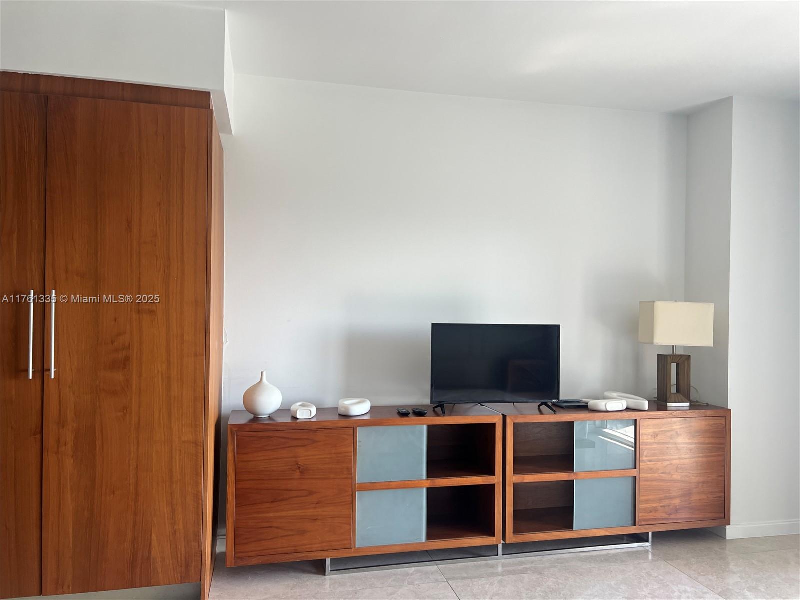 50 Biscayne Blvd # 708