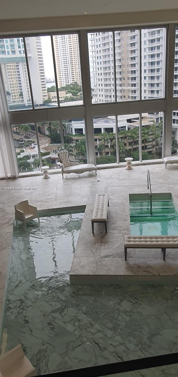 475 Brickell Ave # 2115