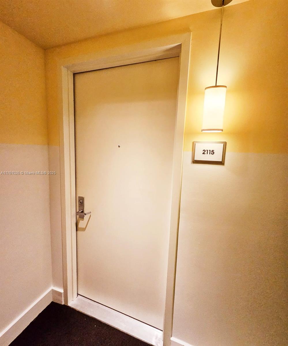 475 Brickell Ave # 2115