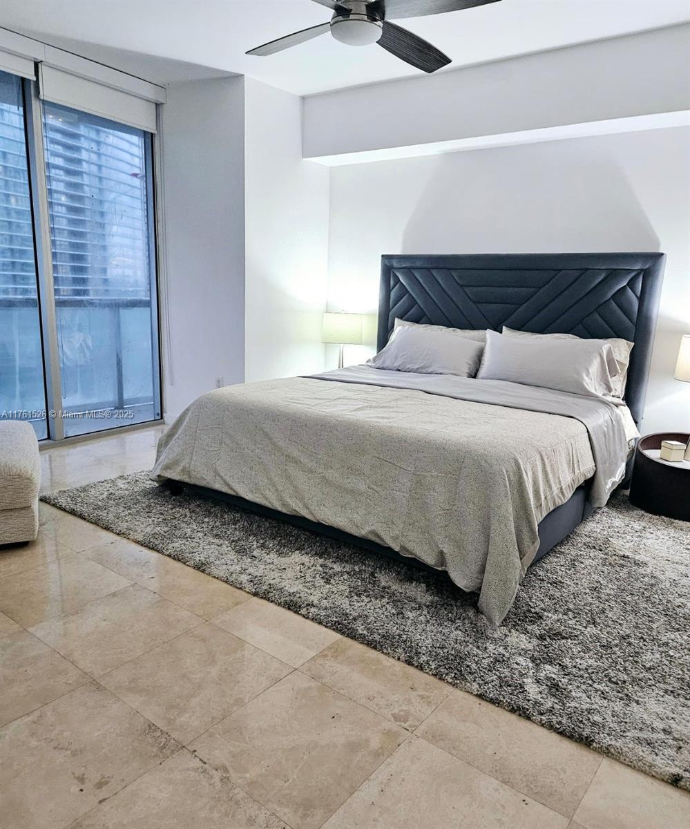 475 Brickell Ave # 2115