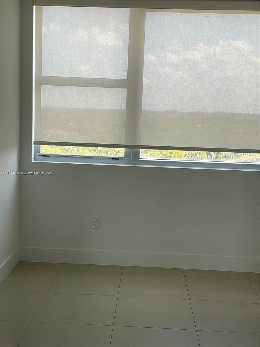 2681 N Flamingo Rd # 1004S