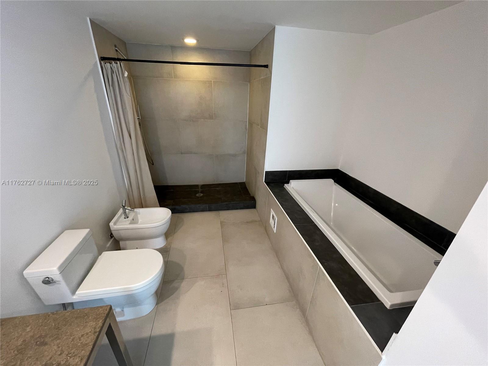 495 Brickell Ave # 2610