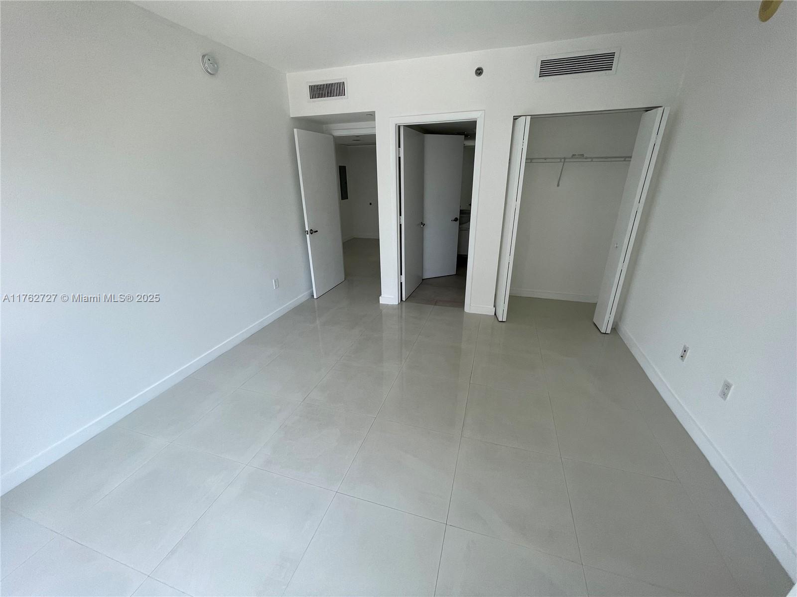 495 Brickell Ave # 2610