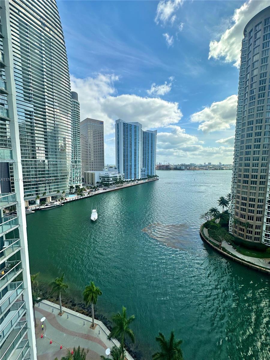 495 Brickell Ave # 2610