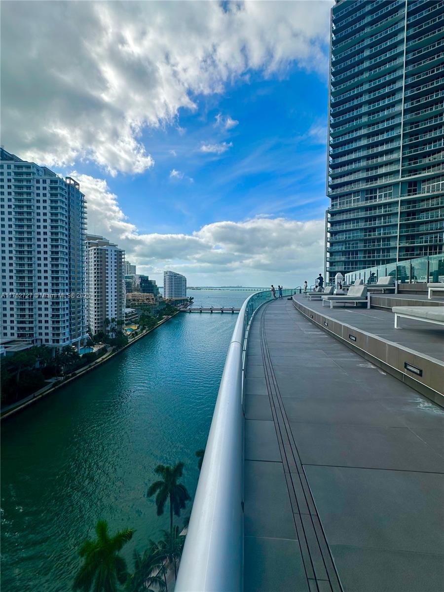 495 Brickell Ave # 2610