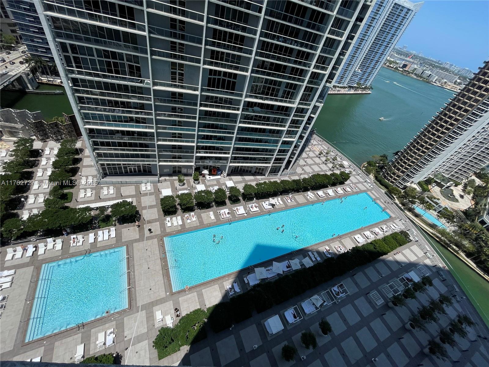 495 Brickell Ave # 2610