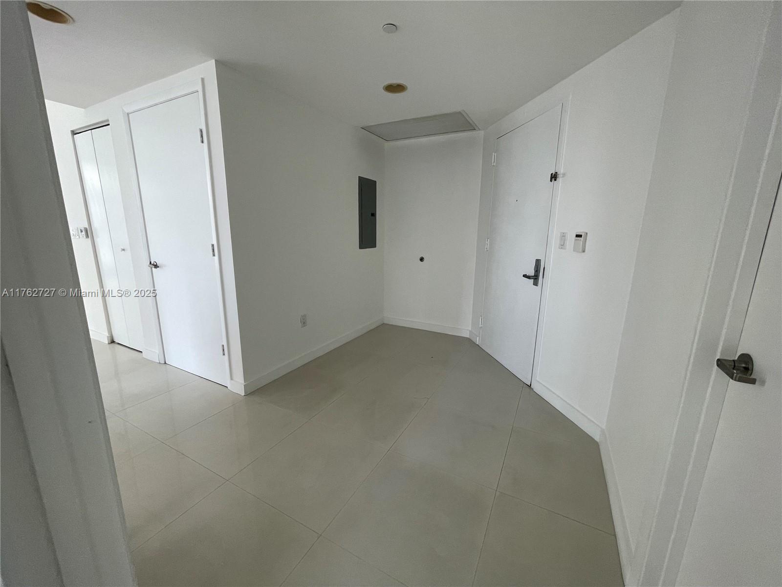 495 Brickell Ave # 2610