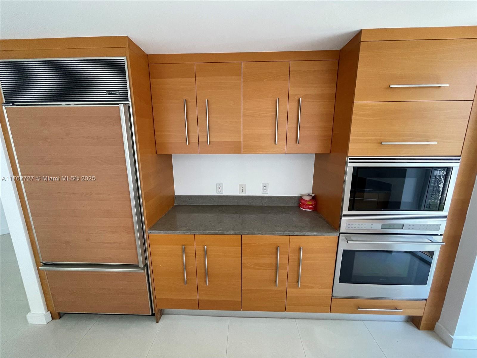 495 Brickell Ave # 2610