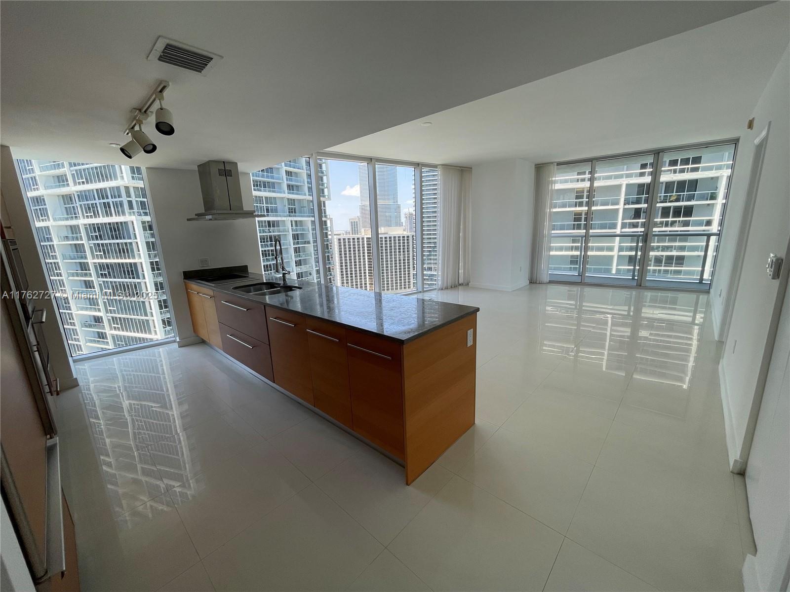 495 Brickell Ave # 2610