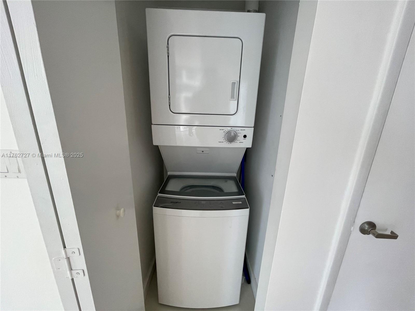 495 Brickell Ave # 2610