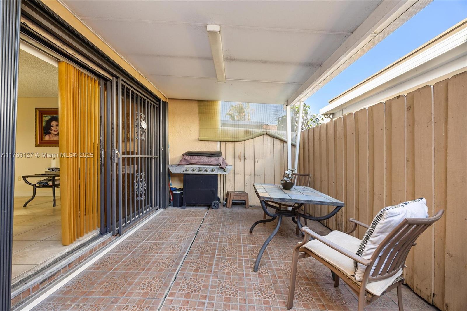 2427 W 52nd Pl # 1 Unit: 5-1