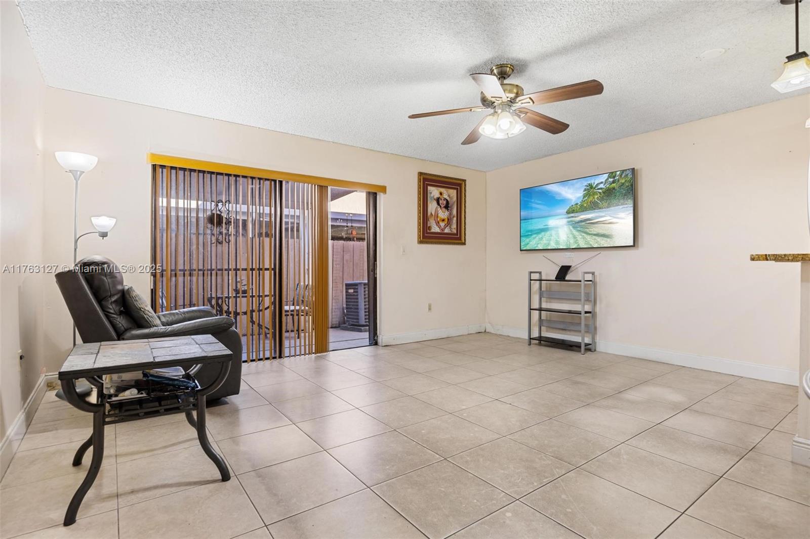 2427 W 52nd Pl # 1 Unit: 5-1