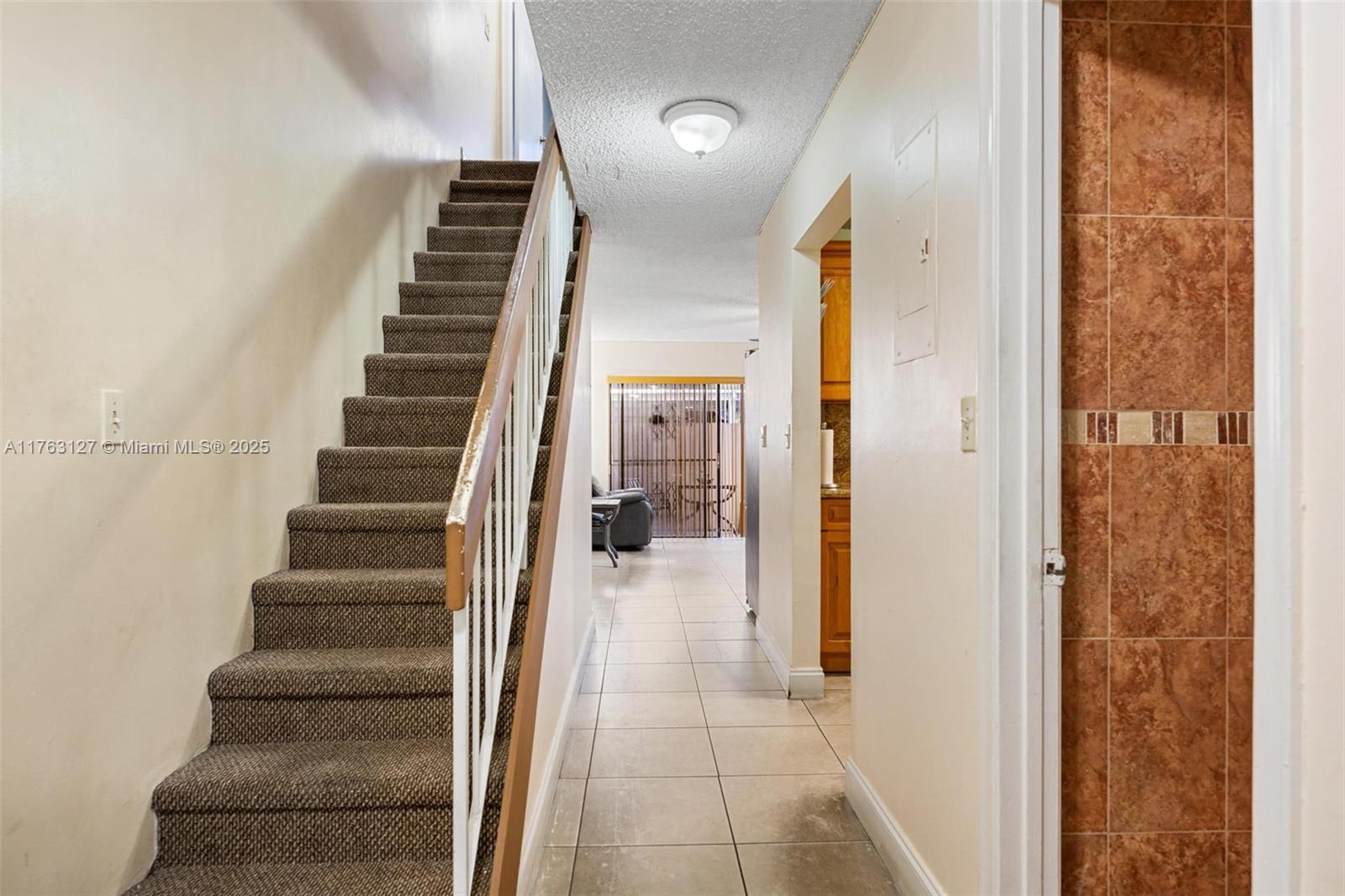 2427 W 52nd Pl # 1 Unit: 5-1