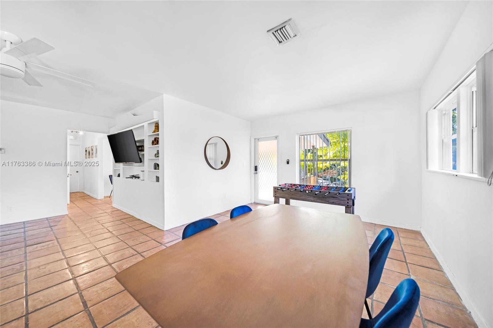 312 NE 16th Ter Unit: E