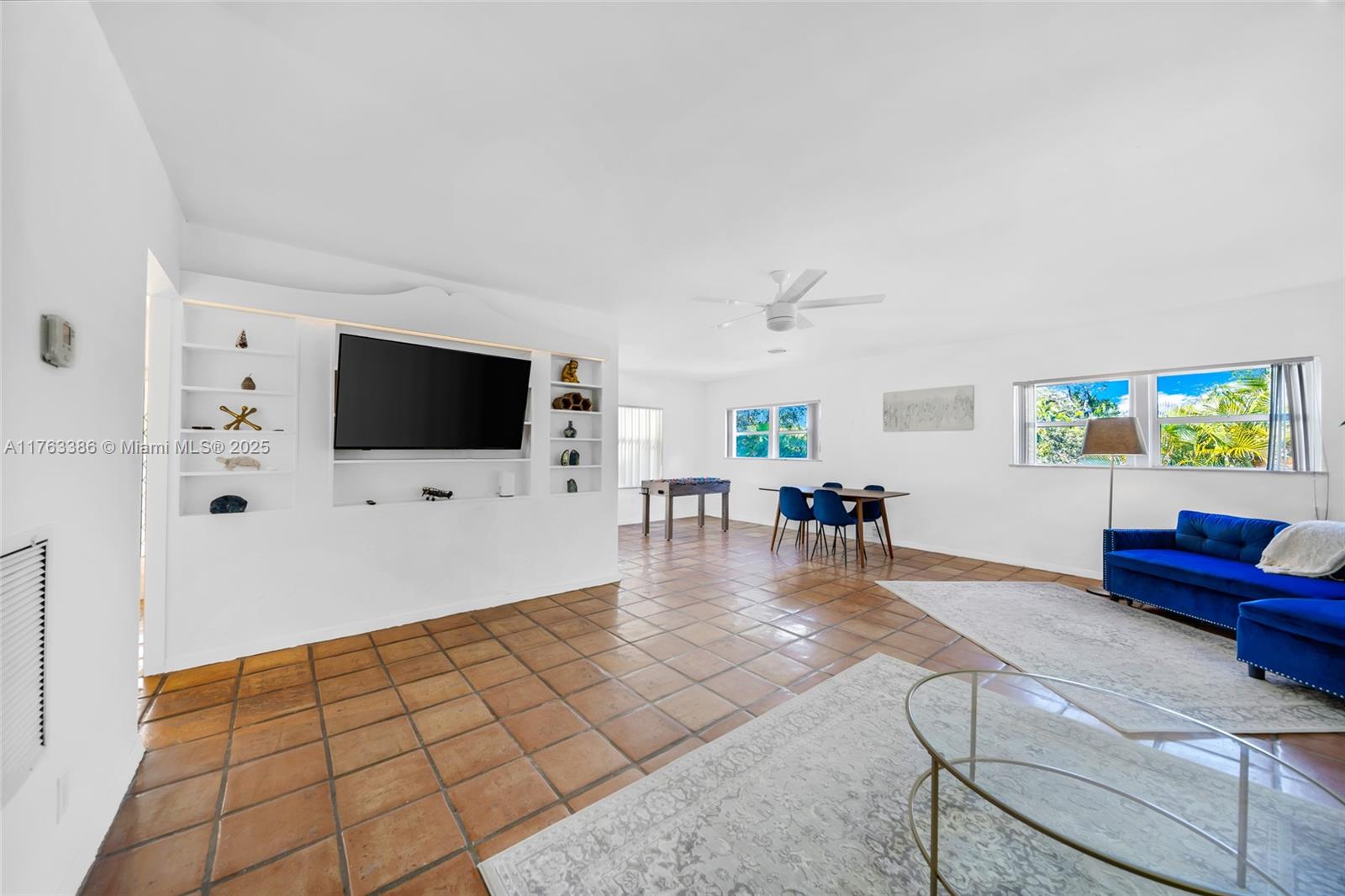 312 NE 16th Ter Unit: E