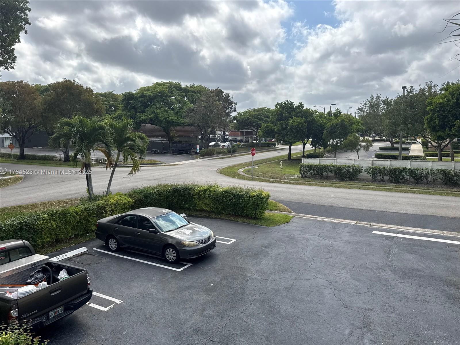 3502 NW 114th Ln # 6 Unit: 1-6