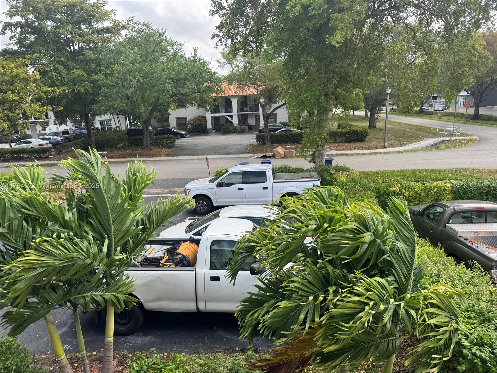 3502 NW 114th Ln # 6 Unit: 1-6