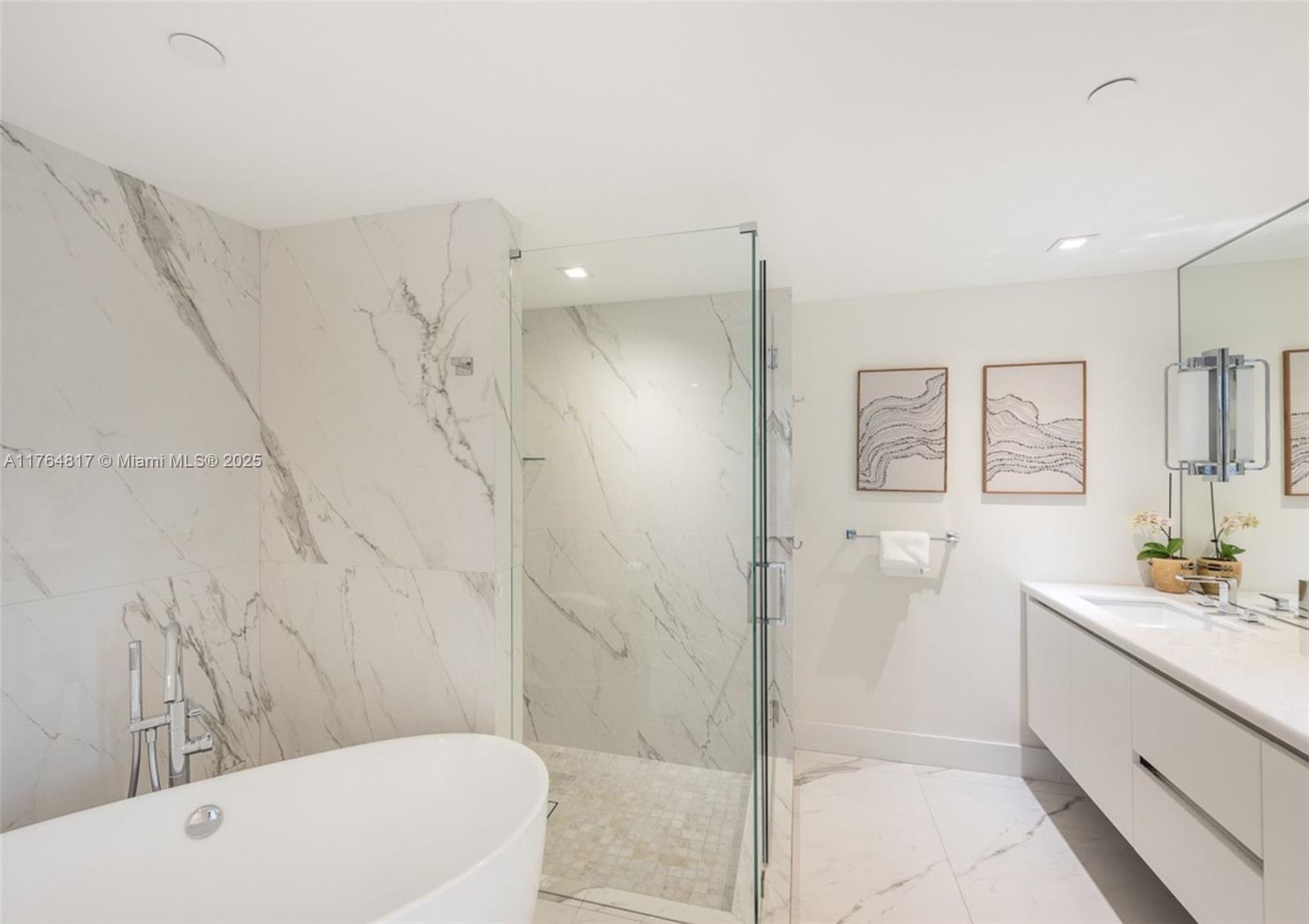 888 Brickell Key Dr # 2501