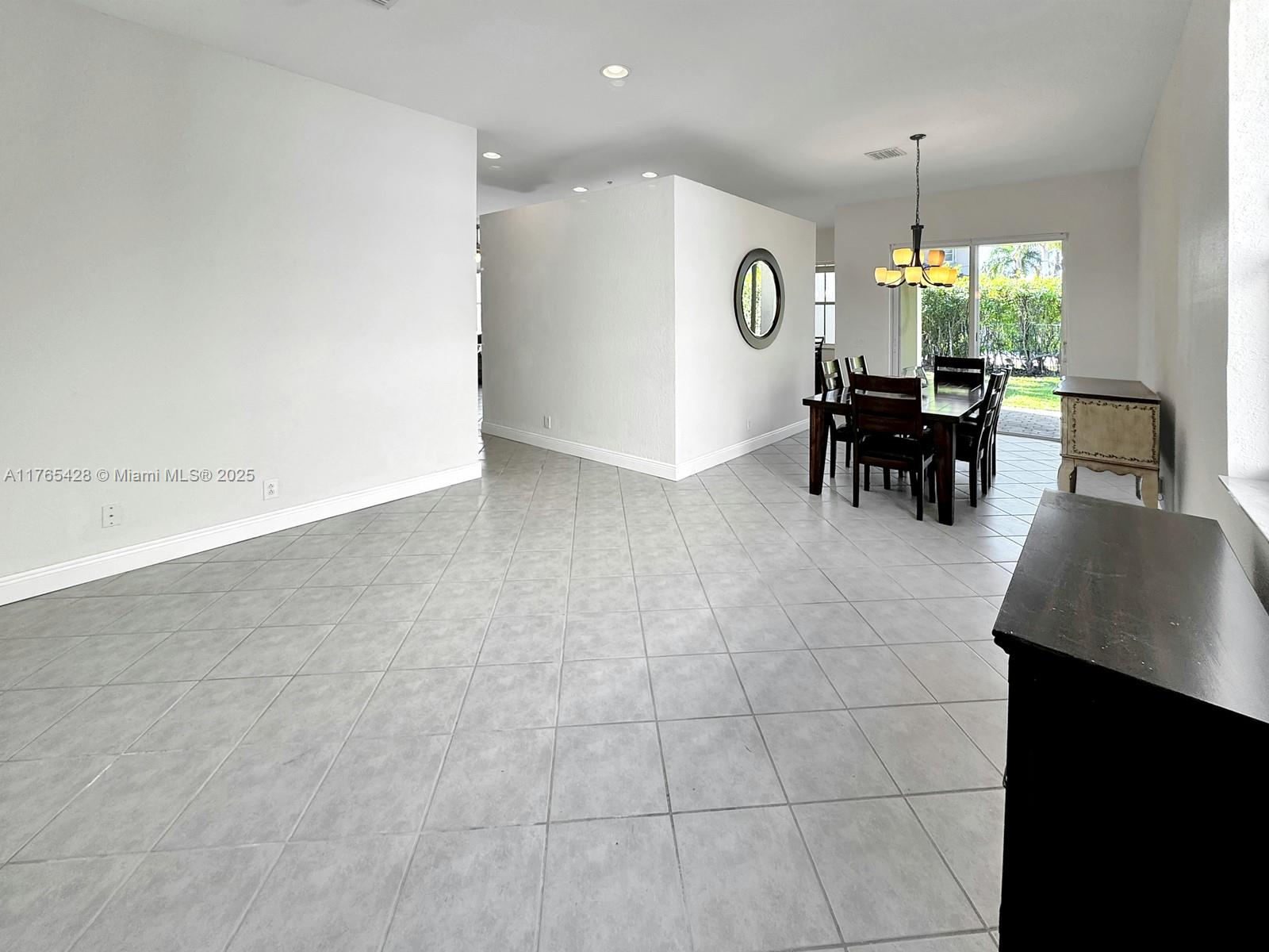 637 Bald Cypress Rd
