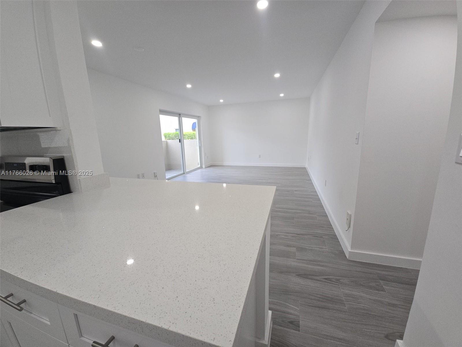 7707 SW 86th St # 101 Unit: B-101