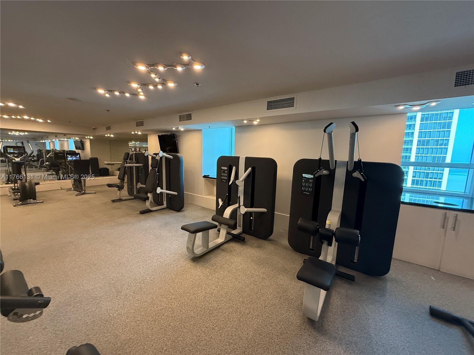 1395 Brickell Ave # 3211
