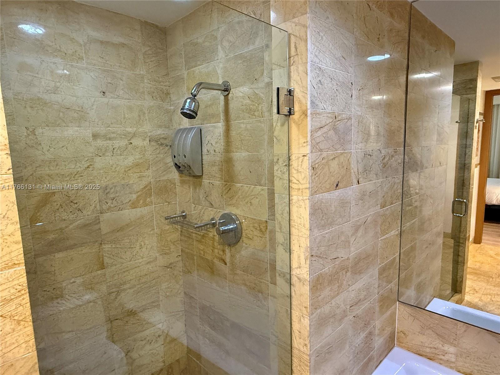1395 Brickell Ave # 3211