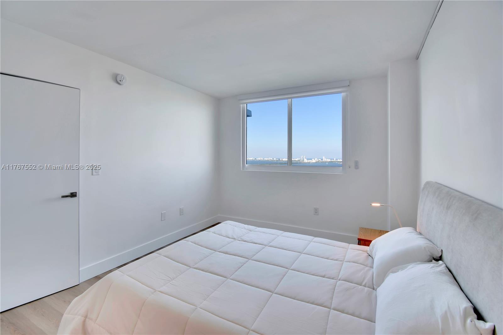 1800 N Bayshore Dr # 3903