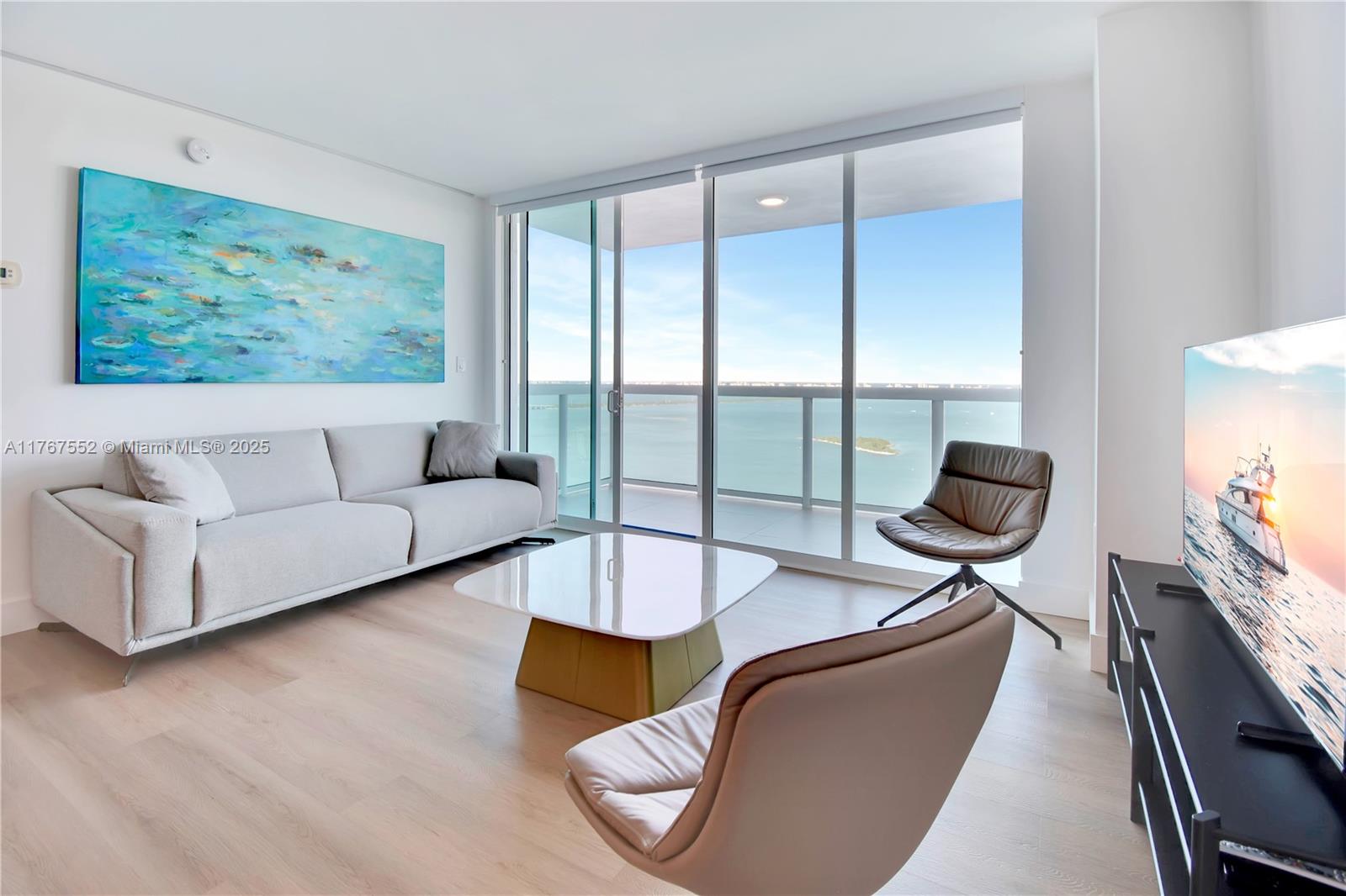 1800 N Bayshore Dr # 3903