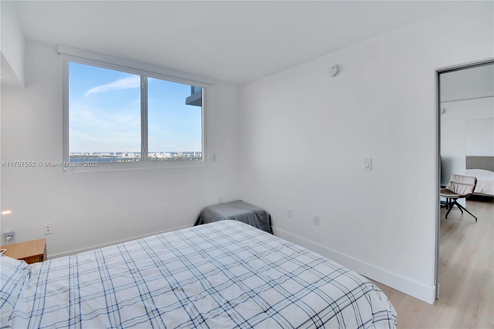 1800 N Bayshore Dr # 3903