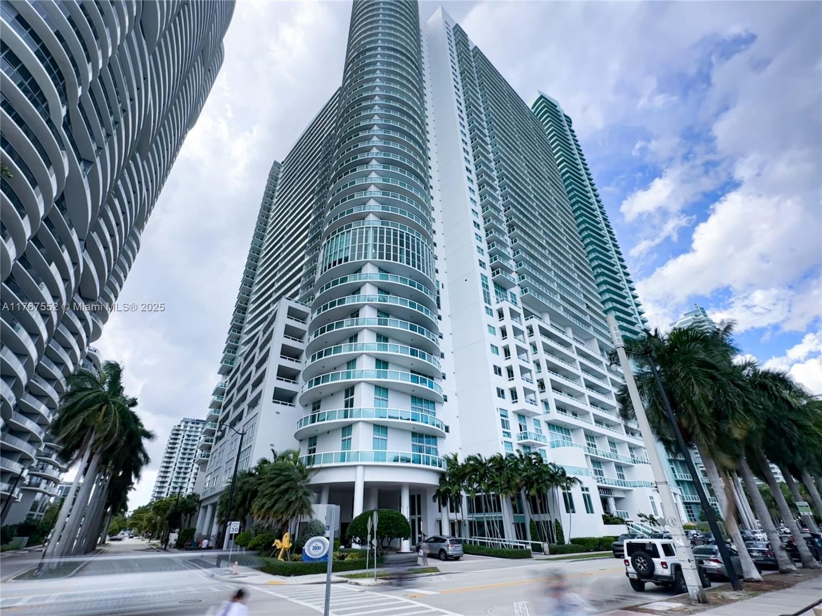 1800 N Bayshore Dr # 3903