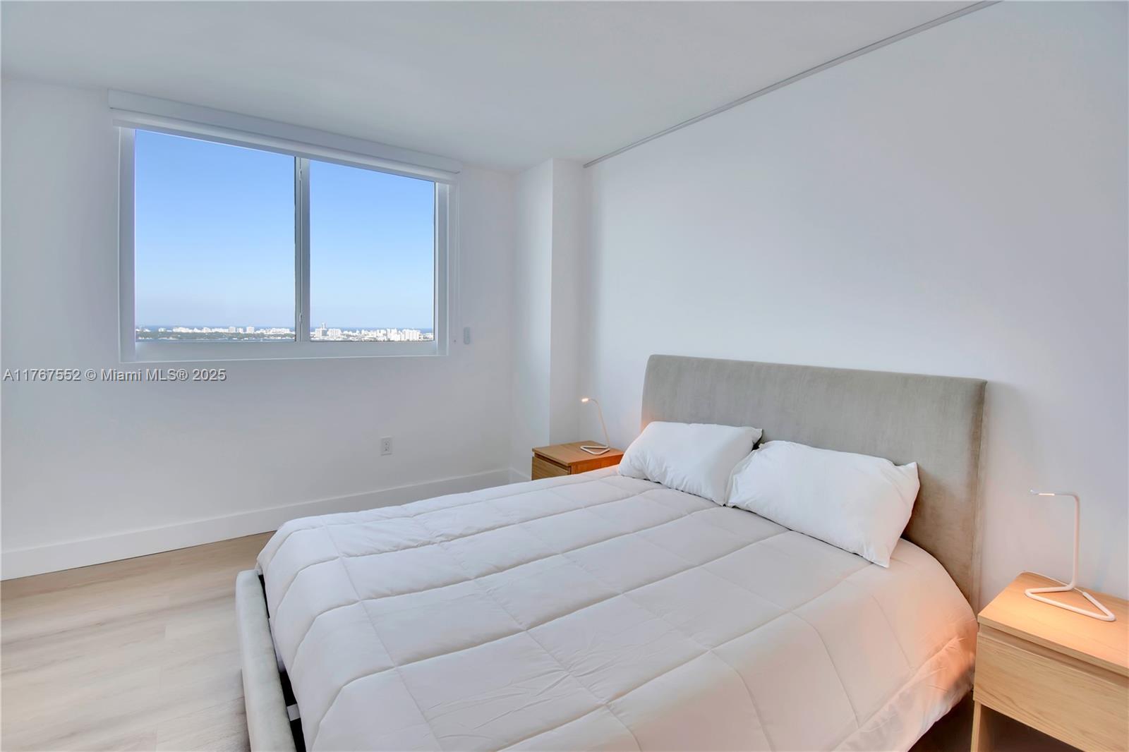 1800 N Bayshore Dr # 3903