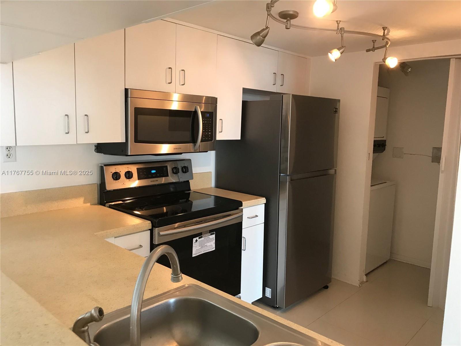 650 West Ave # 1704