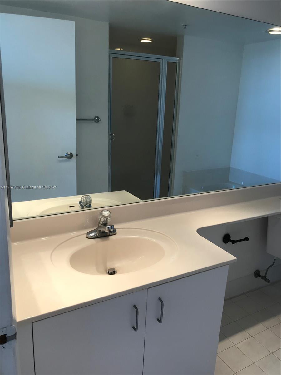 650 West Ave # 1704