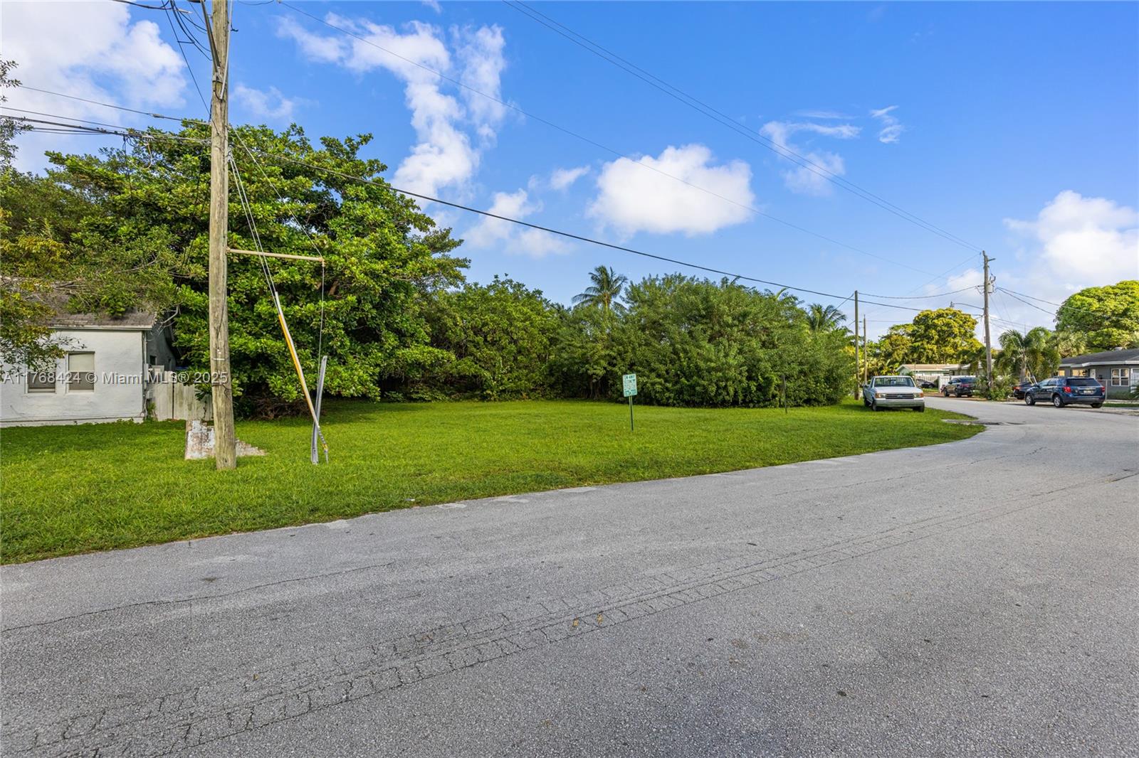 827 NE 14th Pl