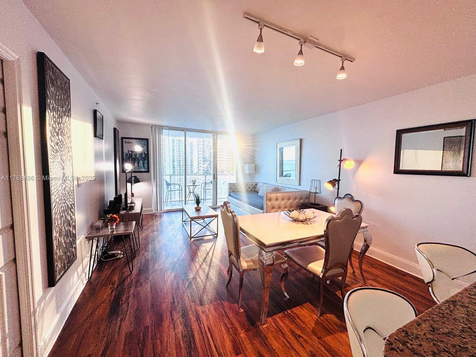 1155 Brickell Bay Dr # 1805
