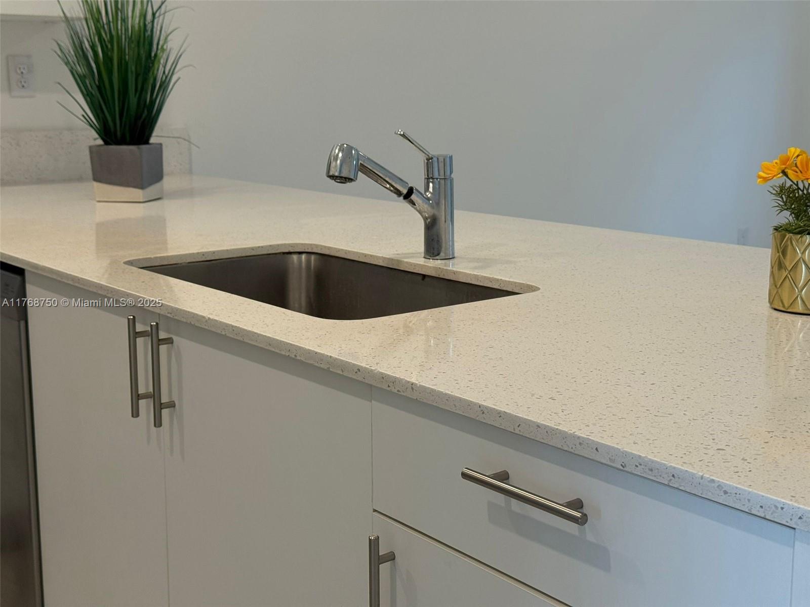 1655 SE 26th Rd Unit: .