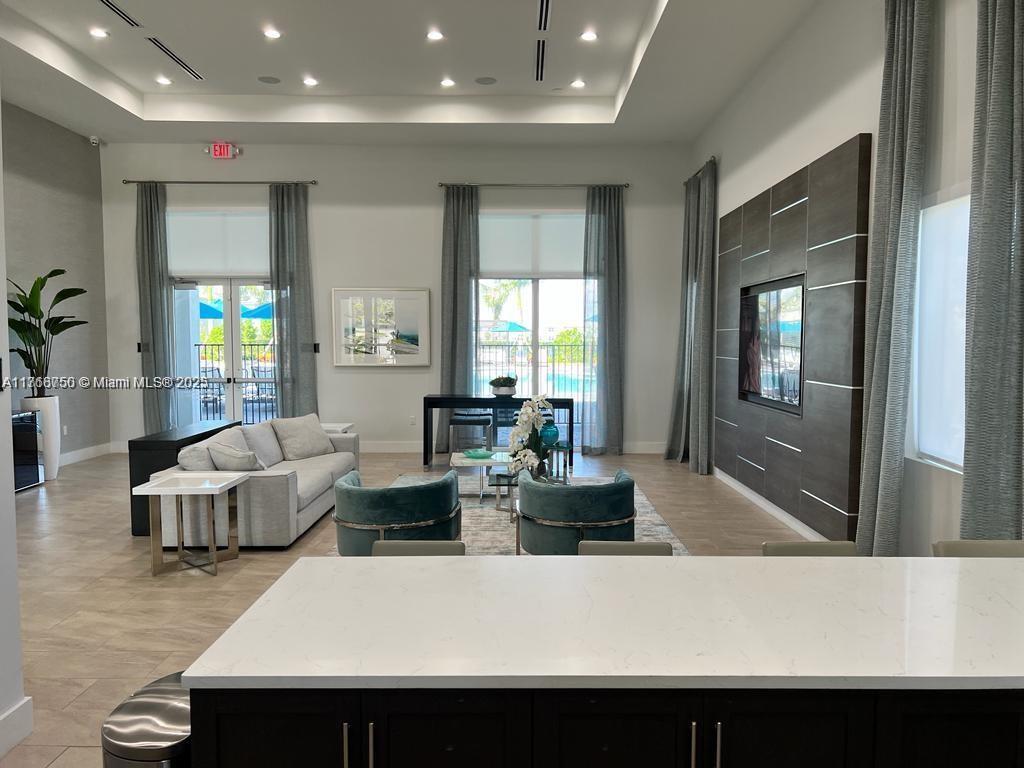 1655 SE 26th Rd Unit: .