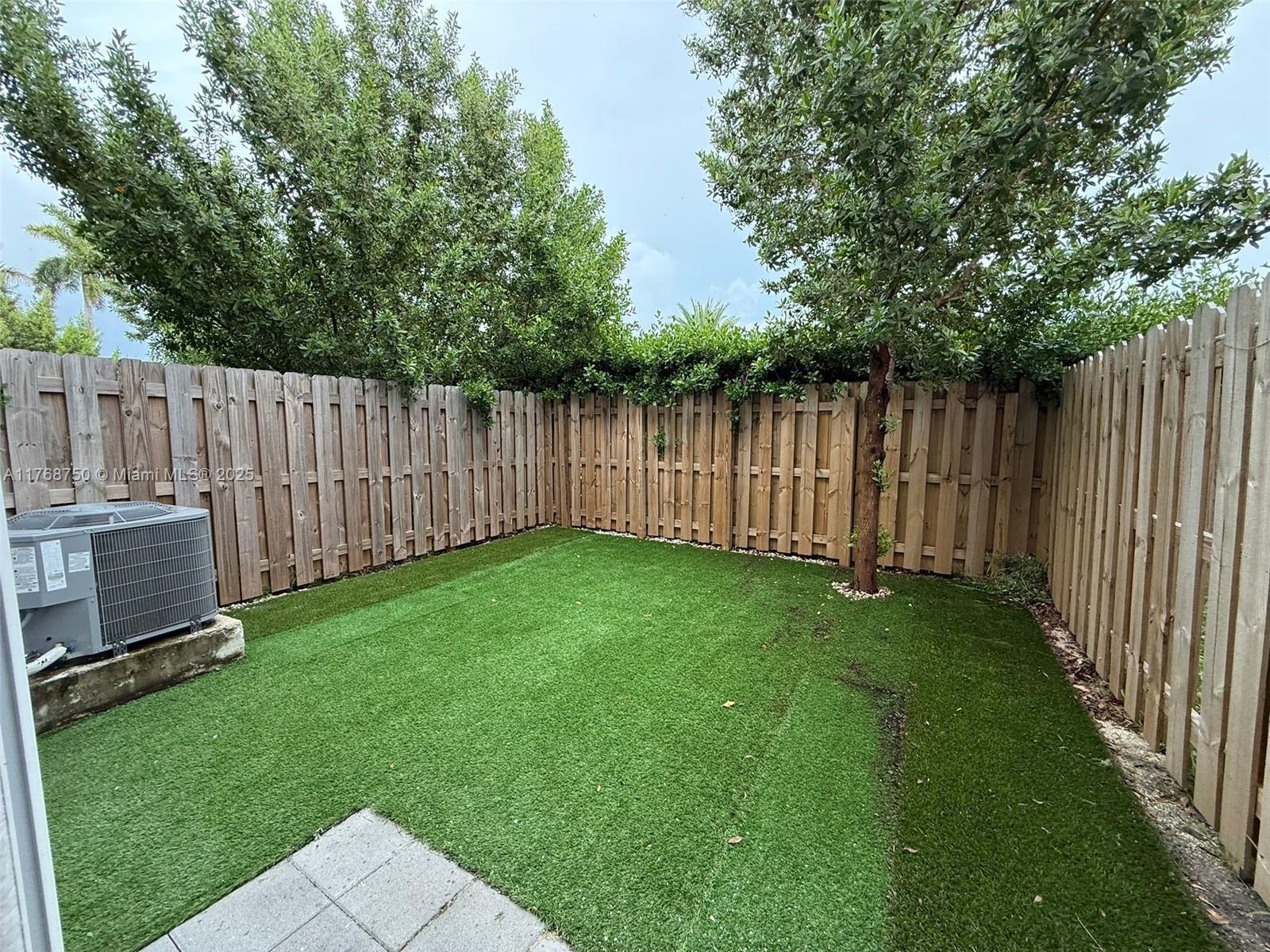 1655 SE 26th Rd Unit: .