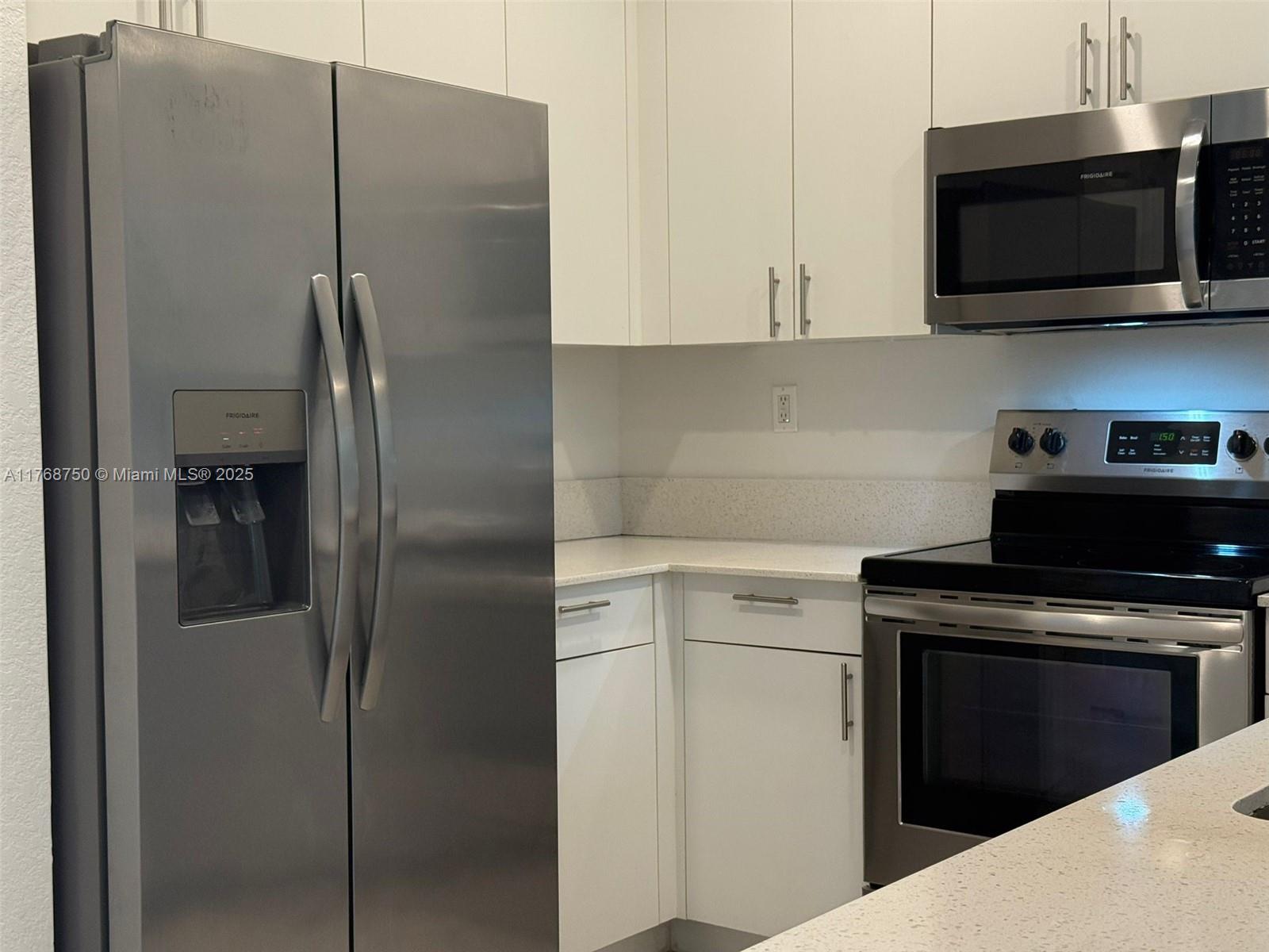 1655 SE 26th Rd Unit: .