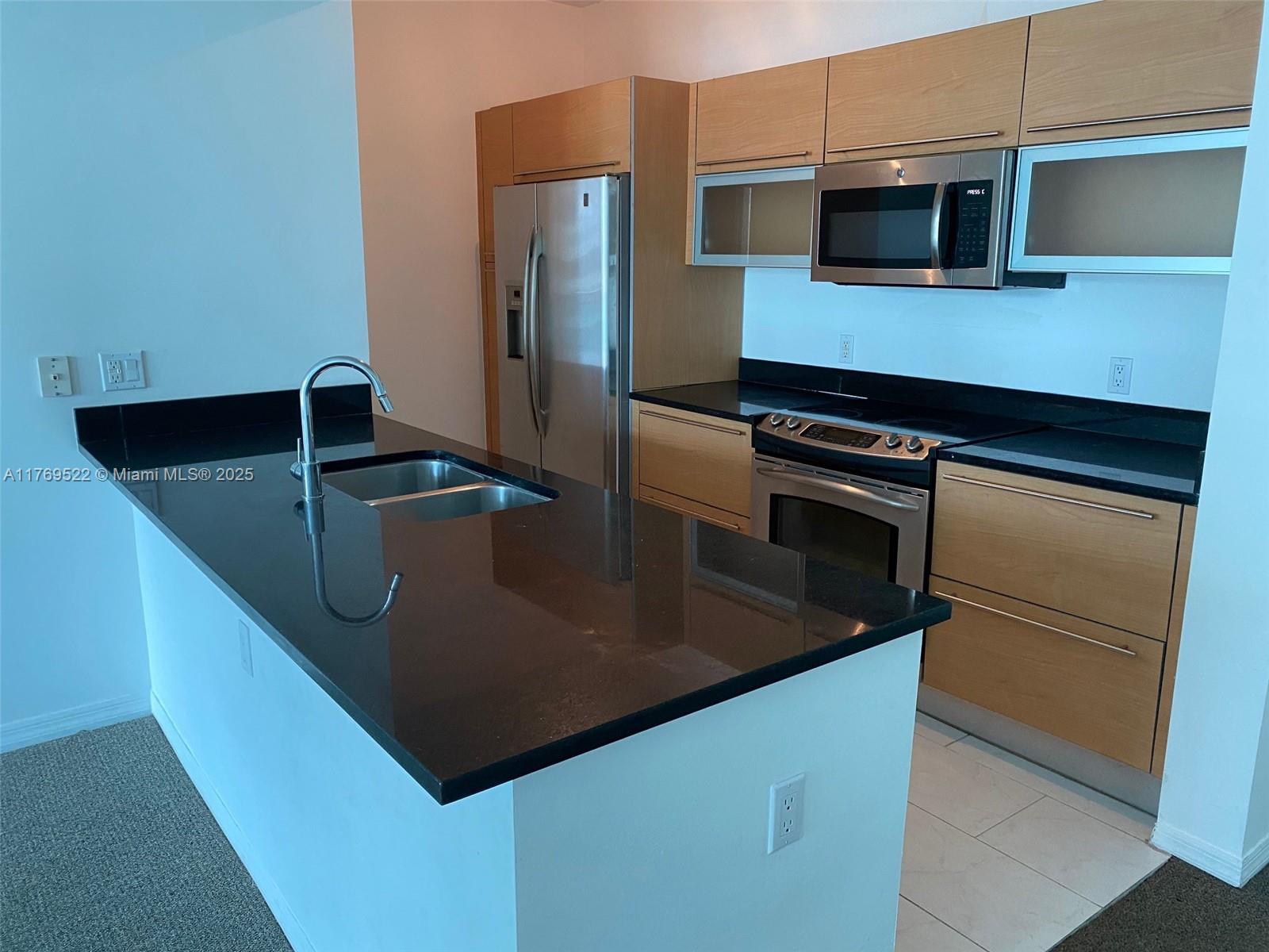 950 BRICKELL BAY DR. # 1600