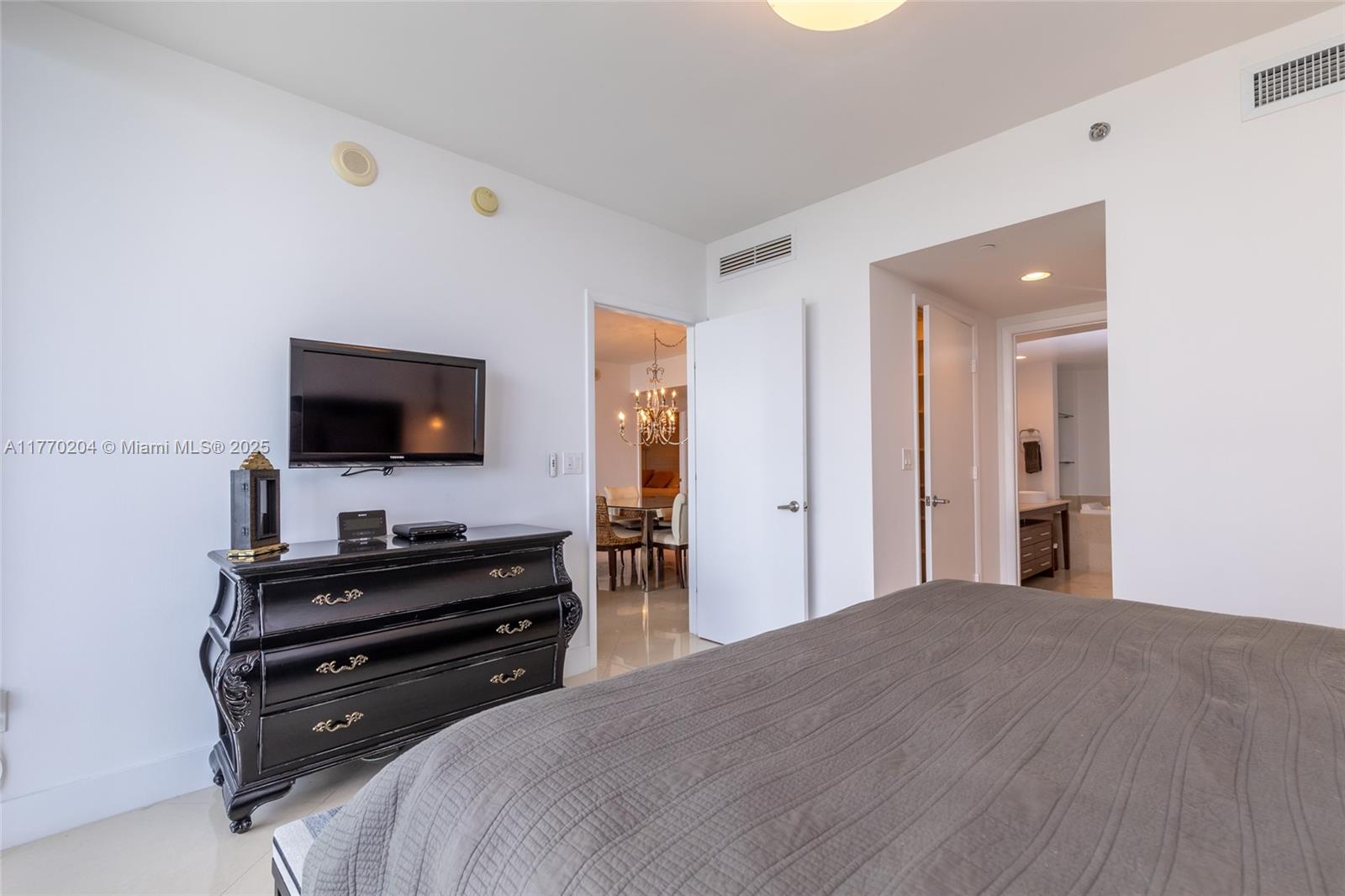 495 Brickell Ave # 1005