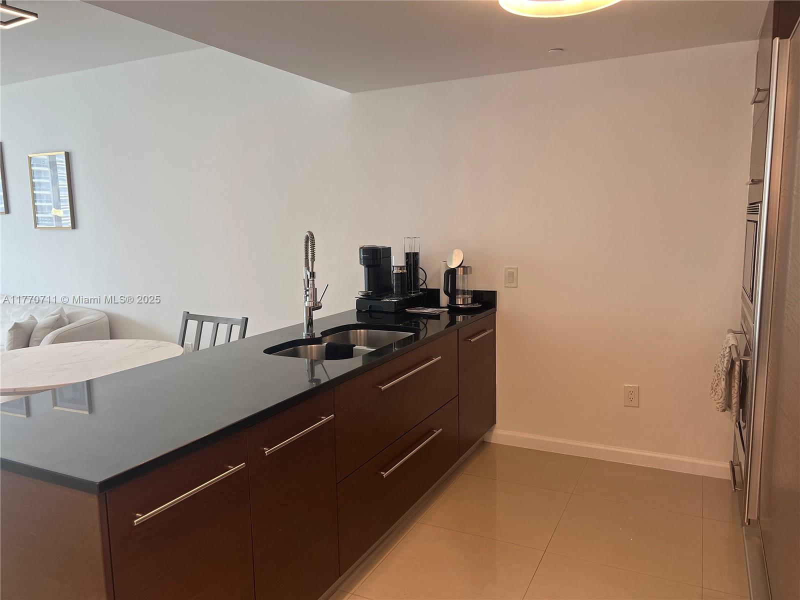 475 Brickell Ave # 3514