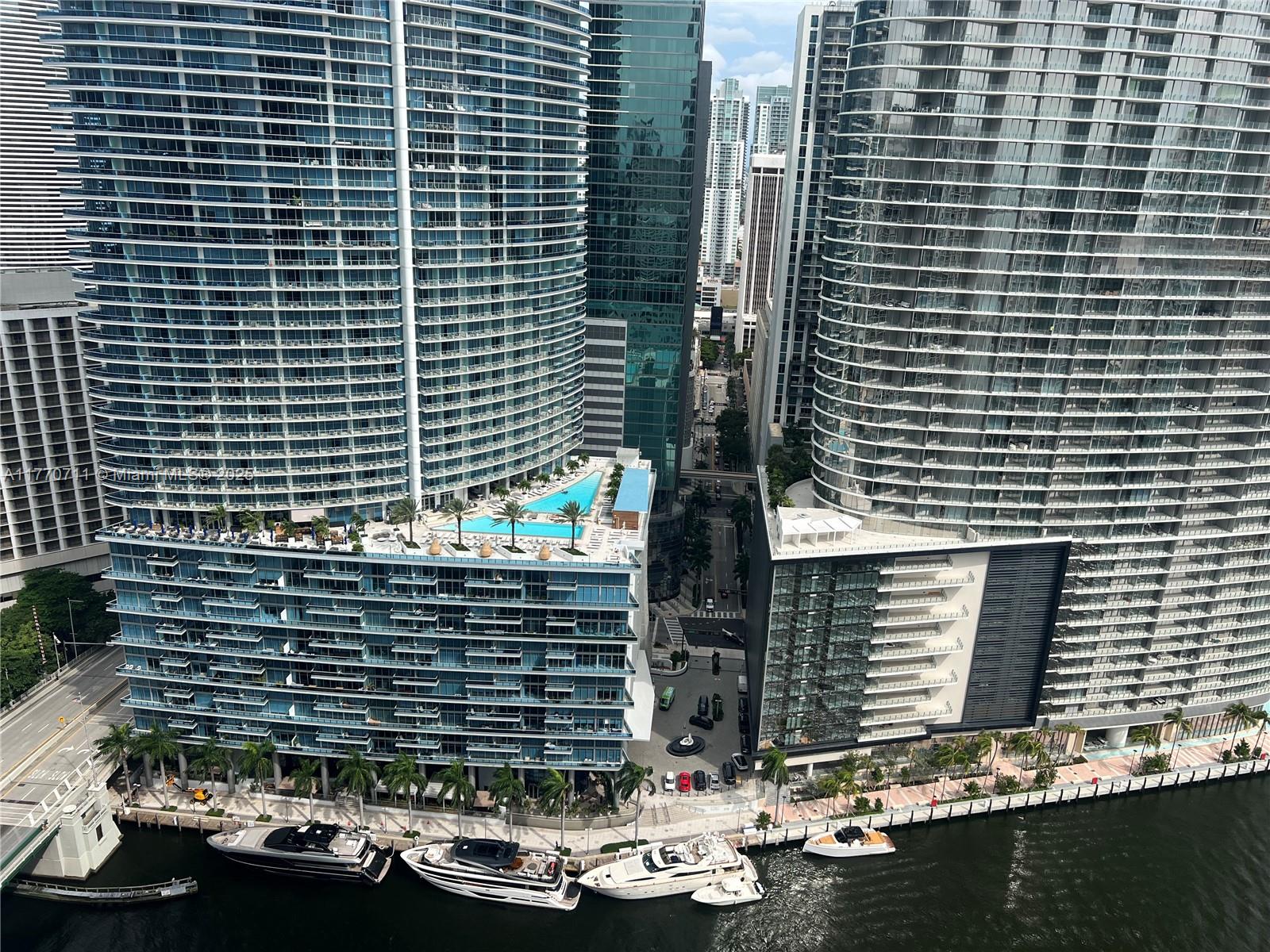 475 Brickell Ave # 3514
