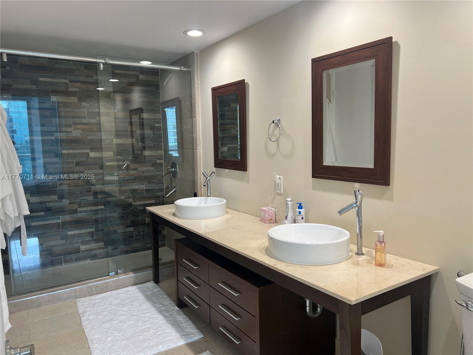 475 Brickell Ave # 3514