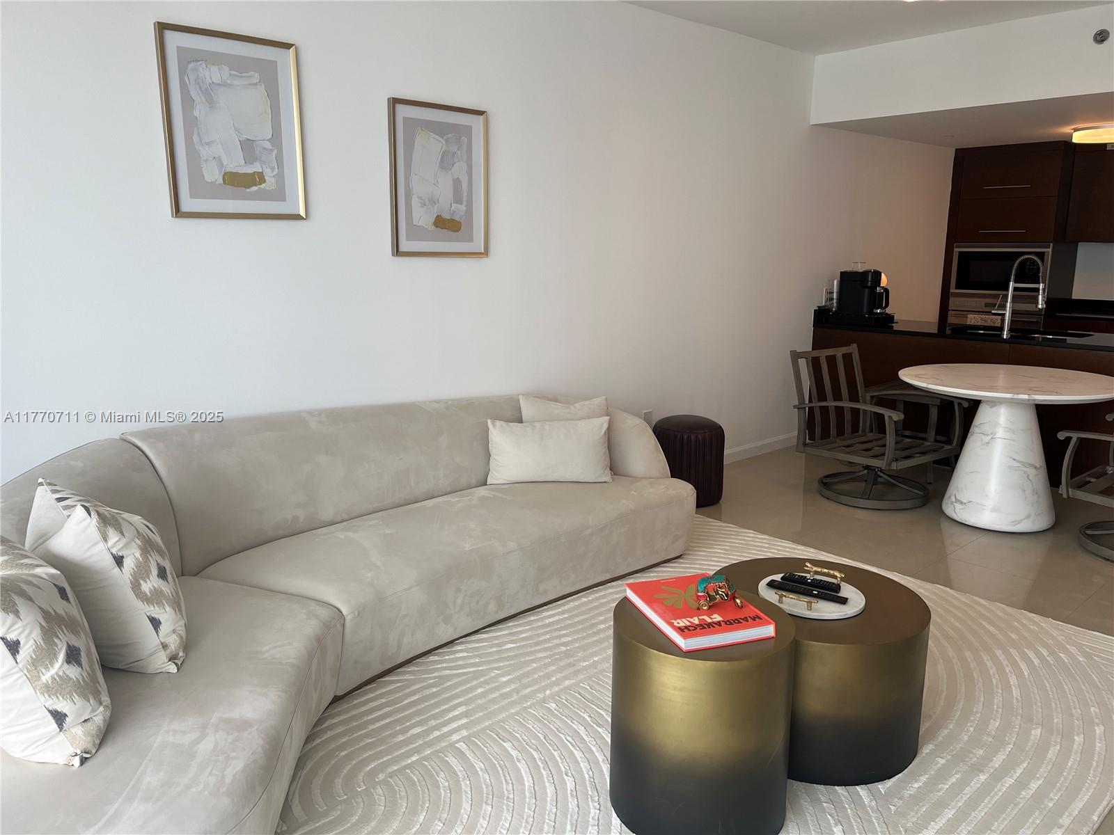 475 Brickell Ave # 3514