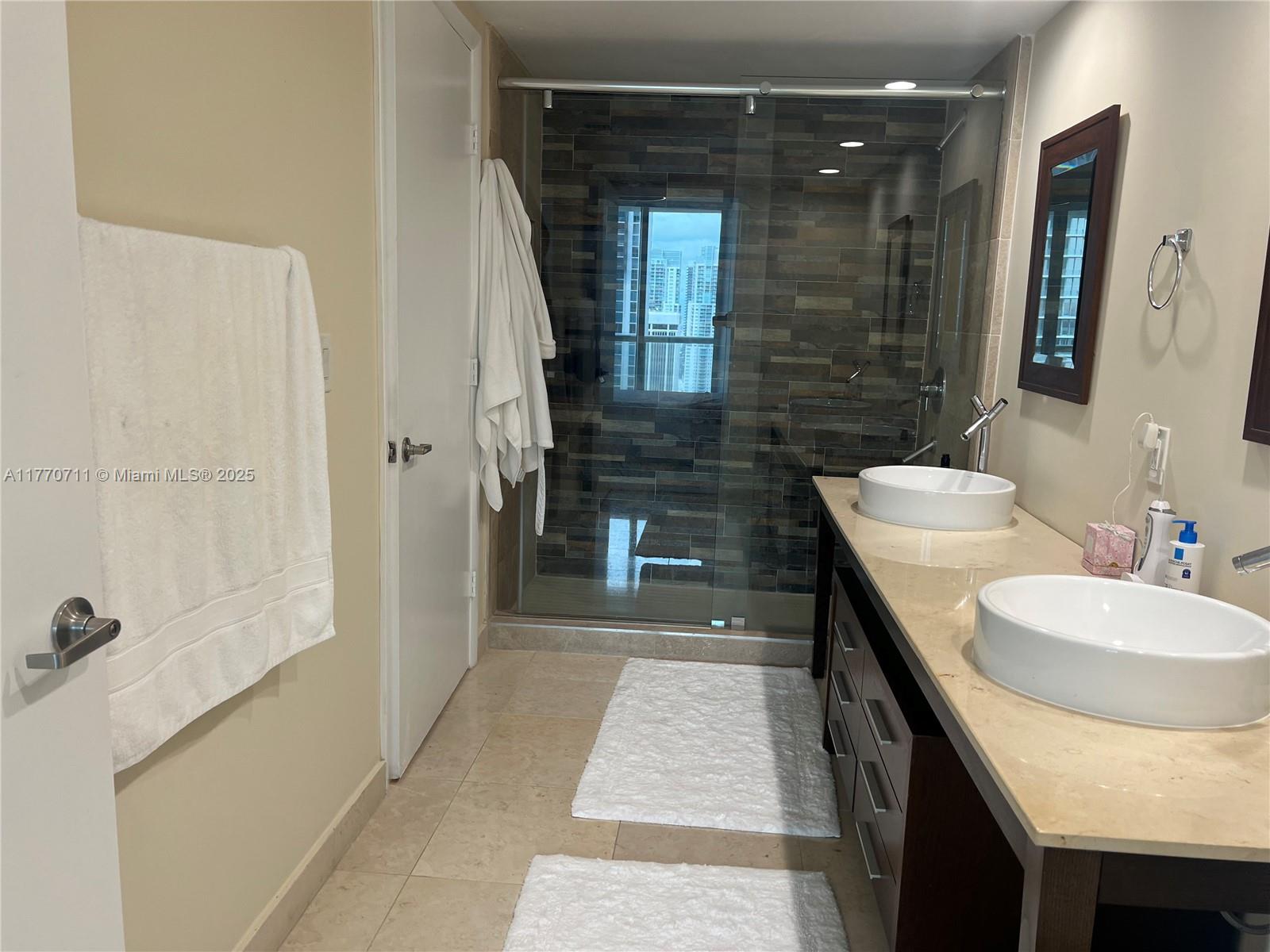 475 Brickell Ave # 3514
