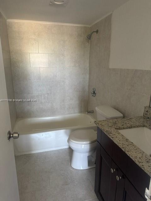 2175 NE 170th St # 308