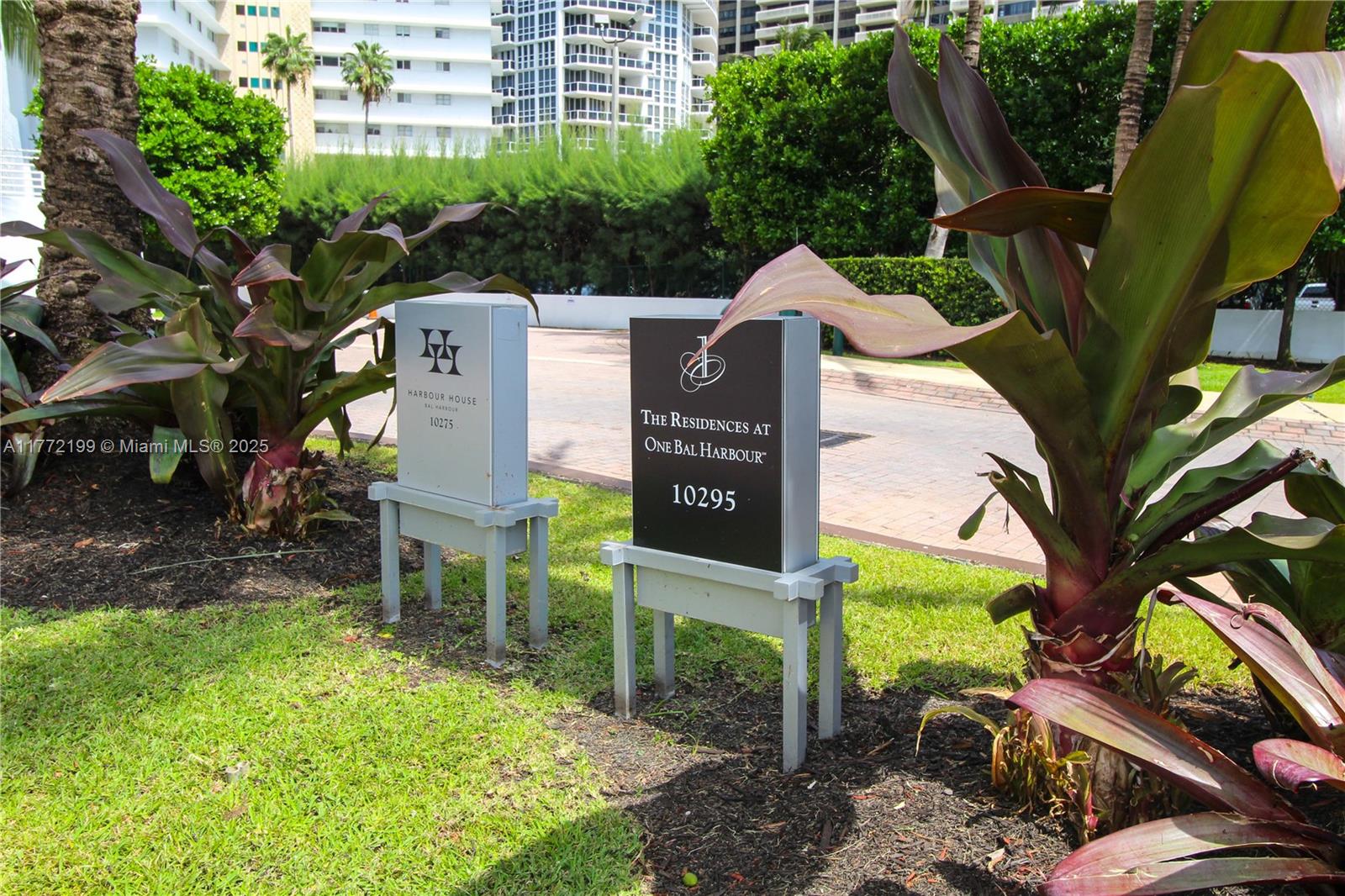 10275 Collins Ave # 833