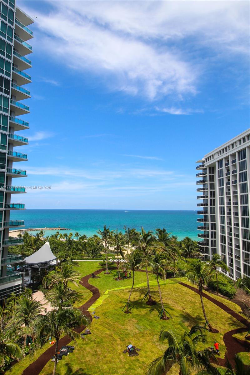 10275 Collins Ave # 833