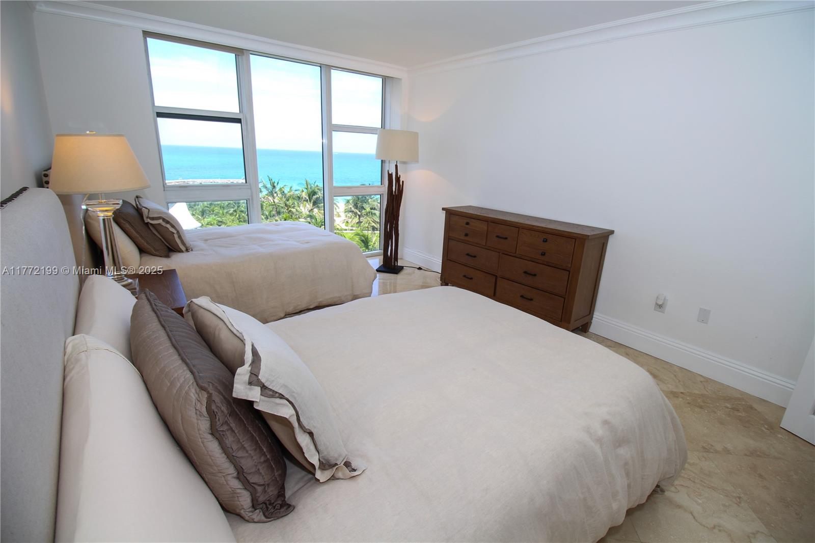 10275 Collins Ave # 833